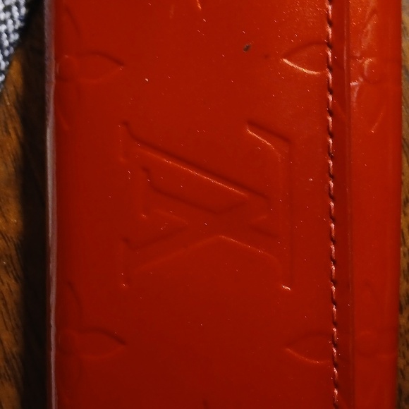 Louis Vuitton Red Key Case - Picture 2 of 13